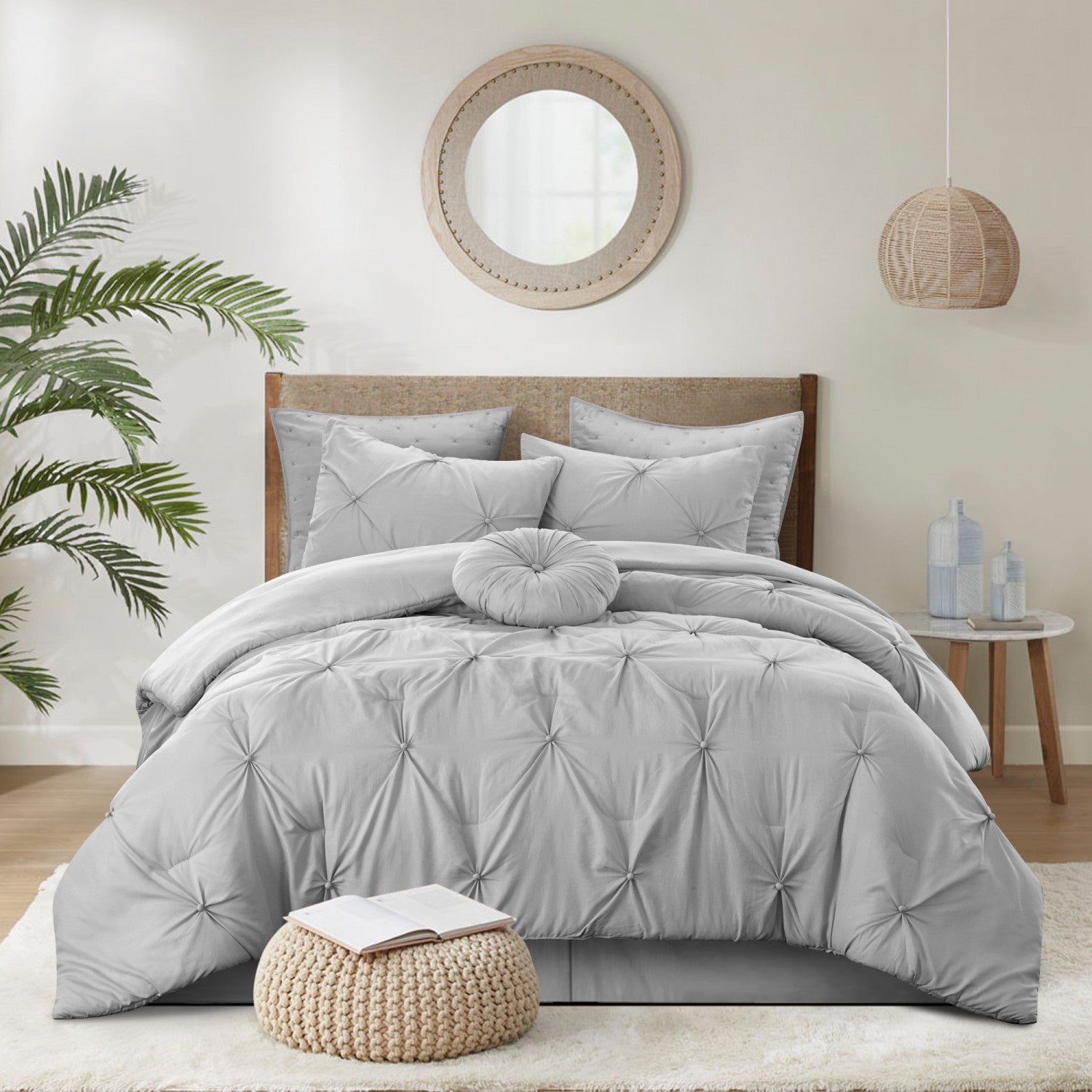 Kiana Modern Comforter Set 2 Pillow Shams, 2 Euro Shams, 1